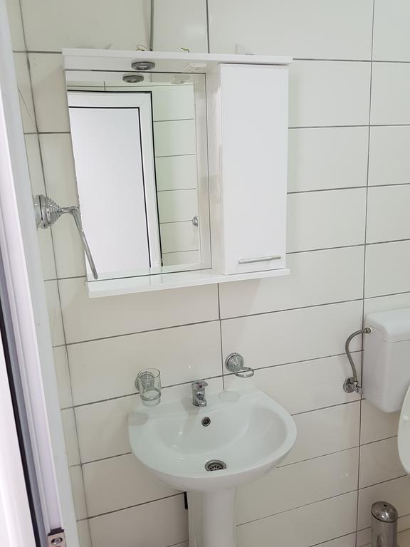 Avdiu Apartment Улцинь Екстер'єр фото