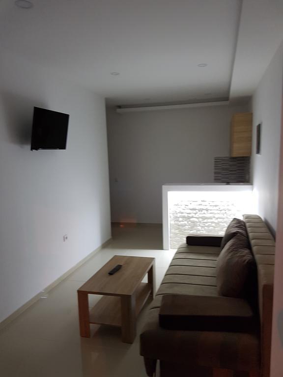 Avdiu Apartment Улцинь Екстер'єр фото