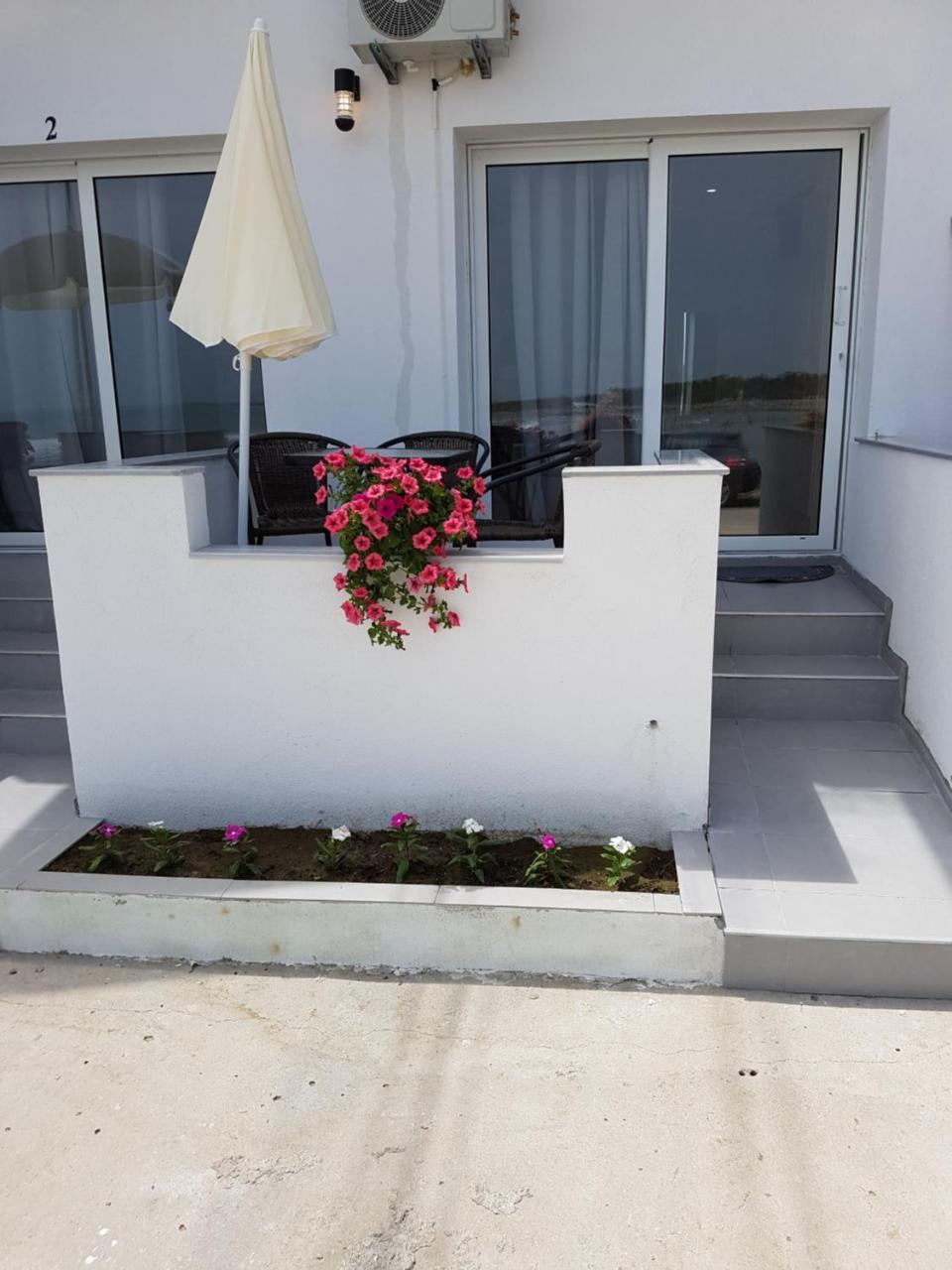 Avdiu Apartment Улцинь Екстер'єр фото